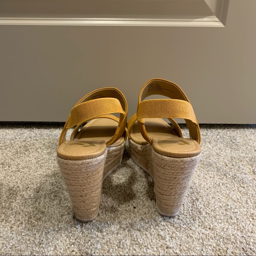 Mustard Wedges - Picture 4 of 8